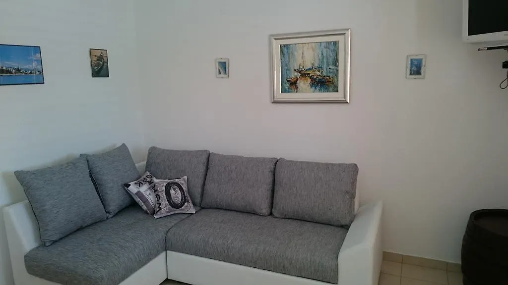 Apartments Dania Lopar
