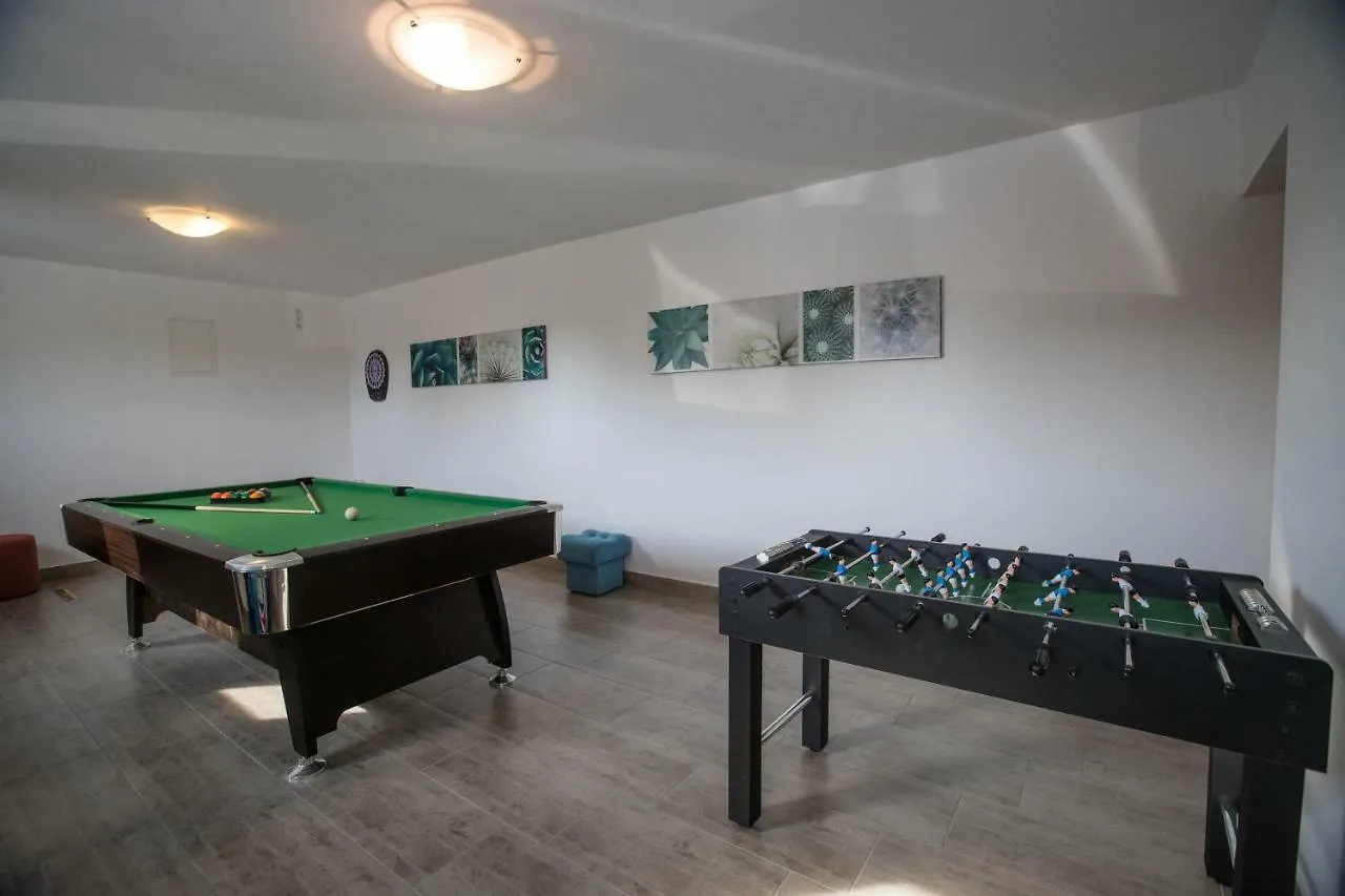 Apartments Dania Lopar