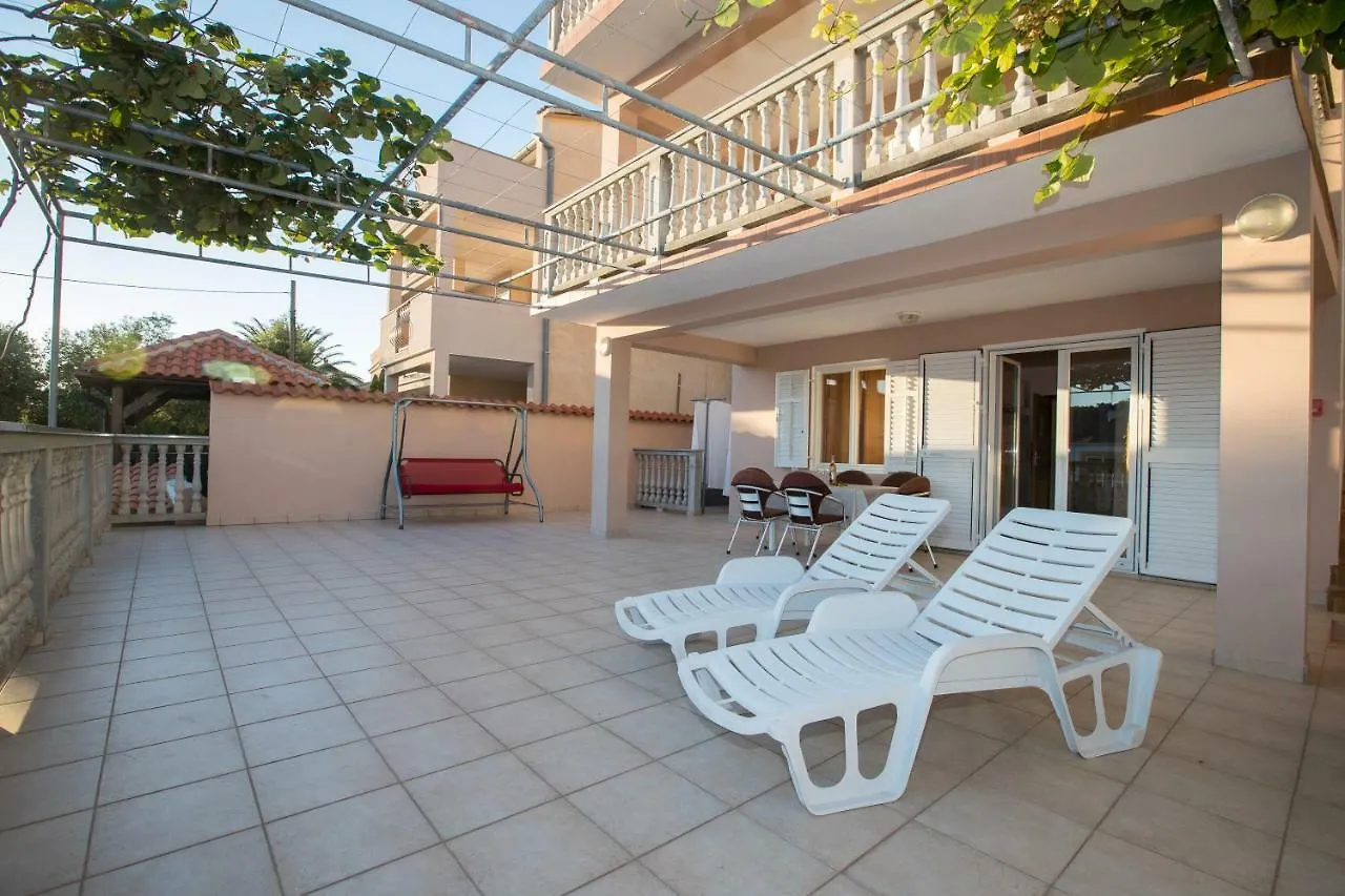 Apartments Dania Lopar Croatia
